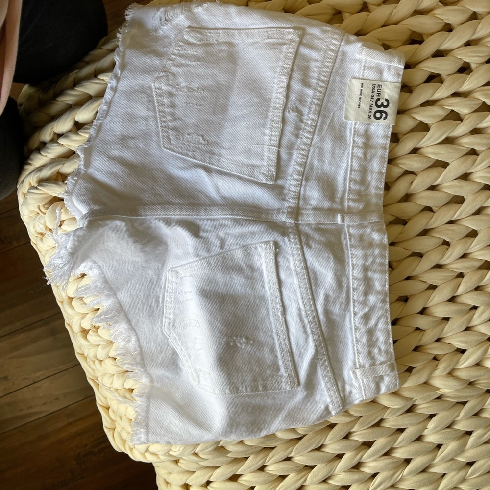 Zara shorts - Picture 3 of 3